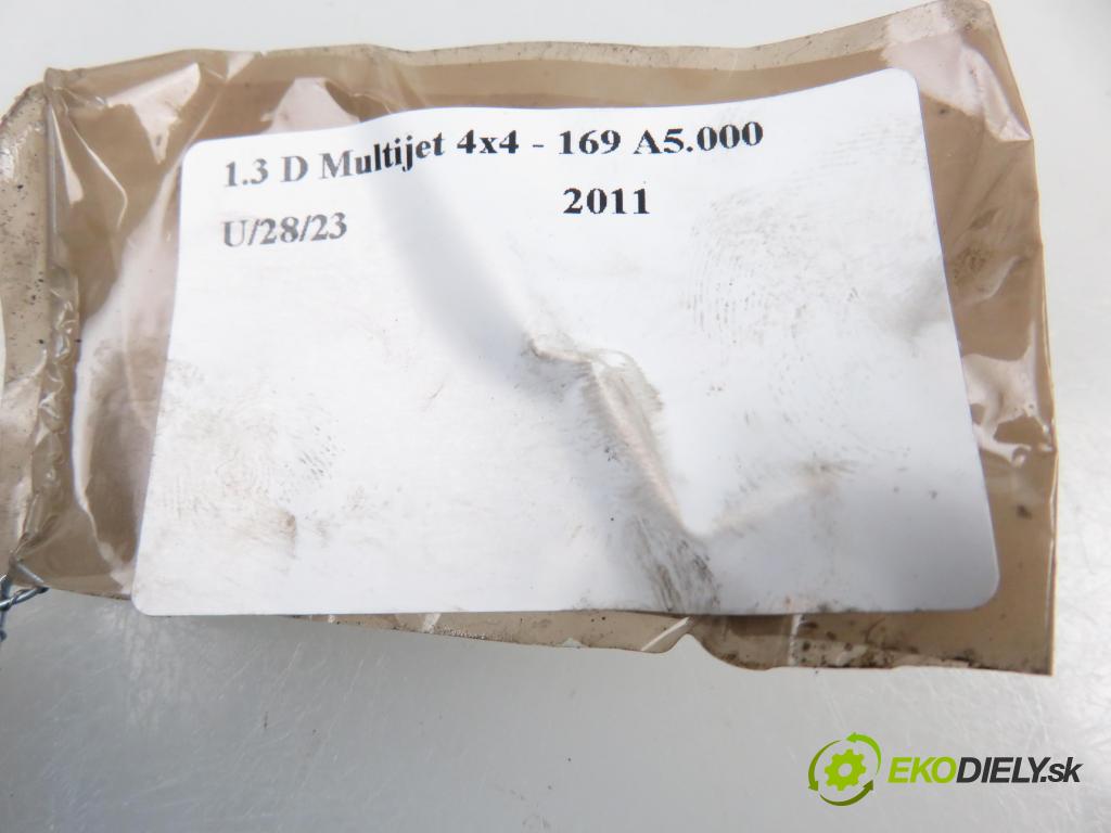 FIAT PANDA (169_) HB 2011 1248,00 Przewody chłodnic powietrza 1248,00 Rúra intercoolera turba C904