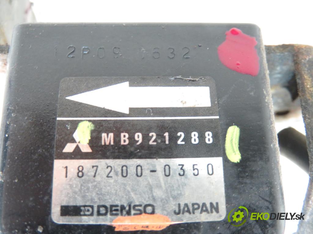 MITSUBISHI PAJERO II (V3_W, V2_W, V4_W) TERENOWY 1995 2835,00 Czujniki uderzenia 2835,00 Snímač nárazu MB921288; 1872000350 (Snímače nárazu)