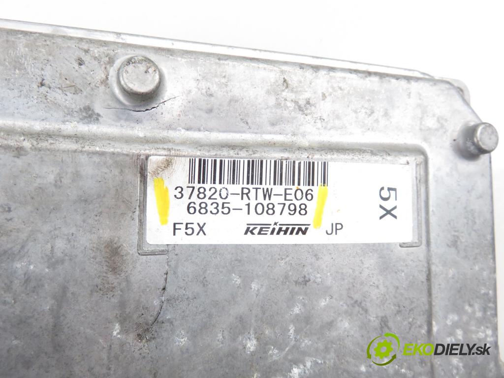 HONDA CR-Z (ZF) HB 2011 1497,00 Sterowniki silnika 1497,00 Riadiaca jednotka Motor 37820RTWE06