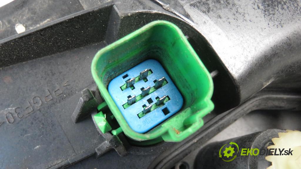 FORD MONDEO III Turnier (BWY) KOMBI 2002 1999,00 Lampy przednie 1999,00 Svetlo LP 0301174203