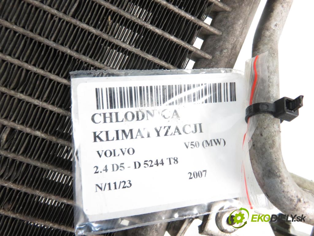 VOLVO V50 (MW) KOMBI 2007 2400,00 Chłodnice klimatyzacji (skraplacze) 2400,00 chladič klimatizácie 31356003 (Chladiče klimatizácie)
