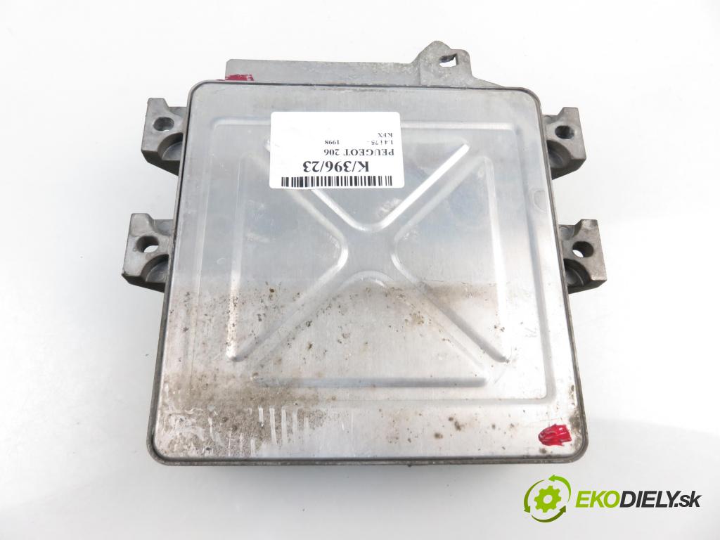 PEUGEOT 206 liftback (2A/C) HB 1998 1361,00 Sterowniki silnika 1361,00 Riadiaca jednotka Motor 9635991180E