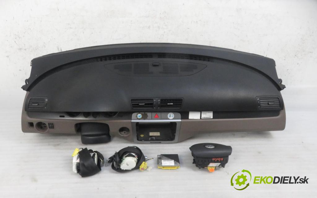 VW PASSAT B6 Variant (3C5) KOMBI 2006 1896,00 Deski rozdzielcze, konsole 1896,00 doska