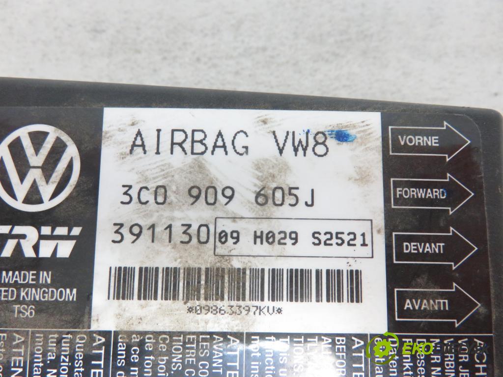 VW PASSAT B6 Variant (3C5) KOMBI 2006 1896,00 Deski rozdzielcze, konsole 1896,00 doska