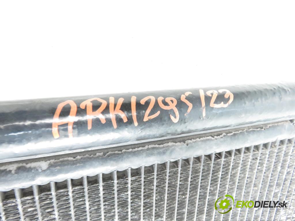 BMW 3 (E90) SEDAN 2009 1995,00 Chłodnice klimatyzacji (skraplacze) 1995,00 chladič klimatizácie 9206300 (Chladiče klimatizácie)