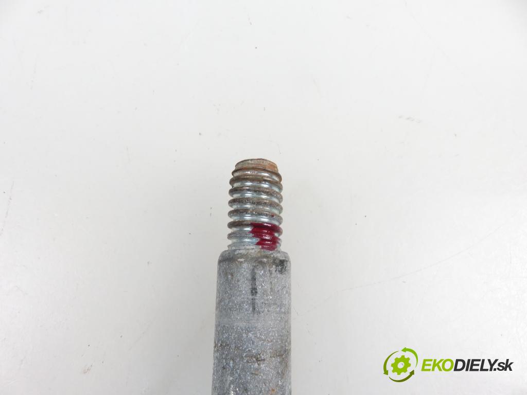 OPEL ZAFIRA B (A05) MINIVAN 2005 1910,00 Kompletne haki holownicze (belka + kula) 1910,00 Hák / ucho ťažné