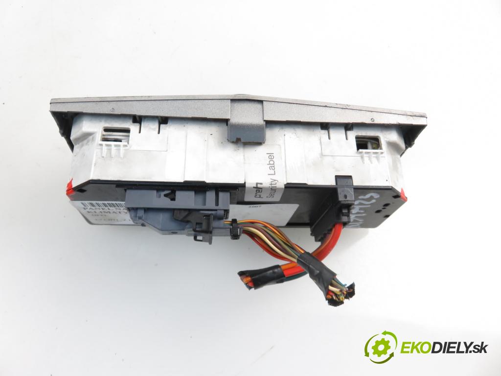 OPEL ASTRA H Kombi (A04) KOMBI 2007 1686,00 Panele sterowania, przełączniki 1686,00 Panel kúrenia KLIMATIZACE: 13247814