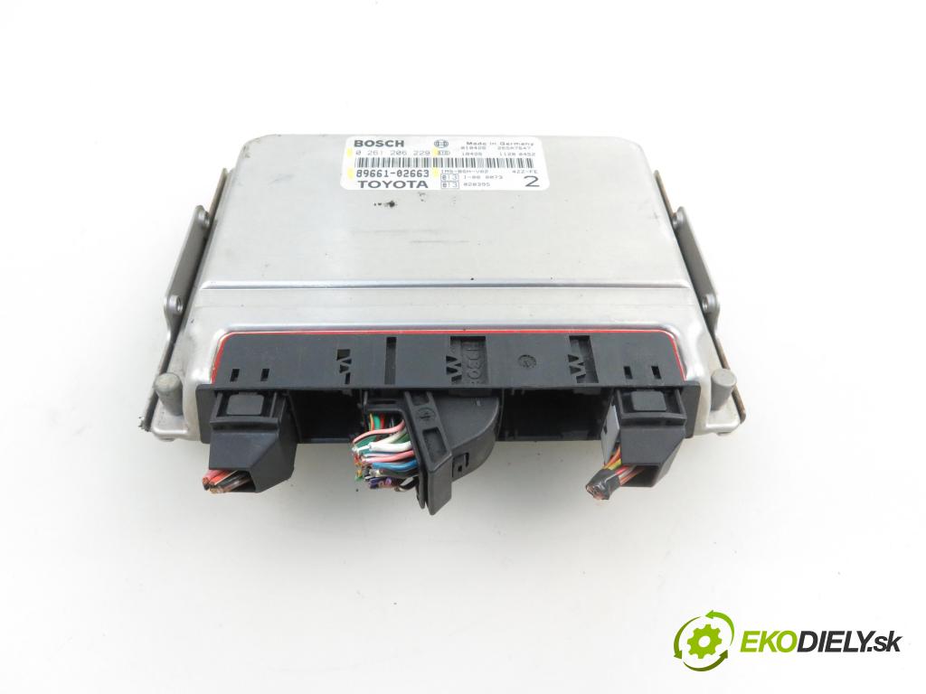 TOYOTA COROLLA (_E11_) LIFTBACK 2001 1398,00 Sterowniki silnika 1398,00 Riadiaca jednotka Motor 0261206229; 8966102663