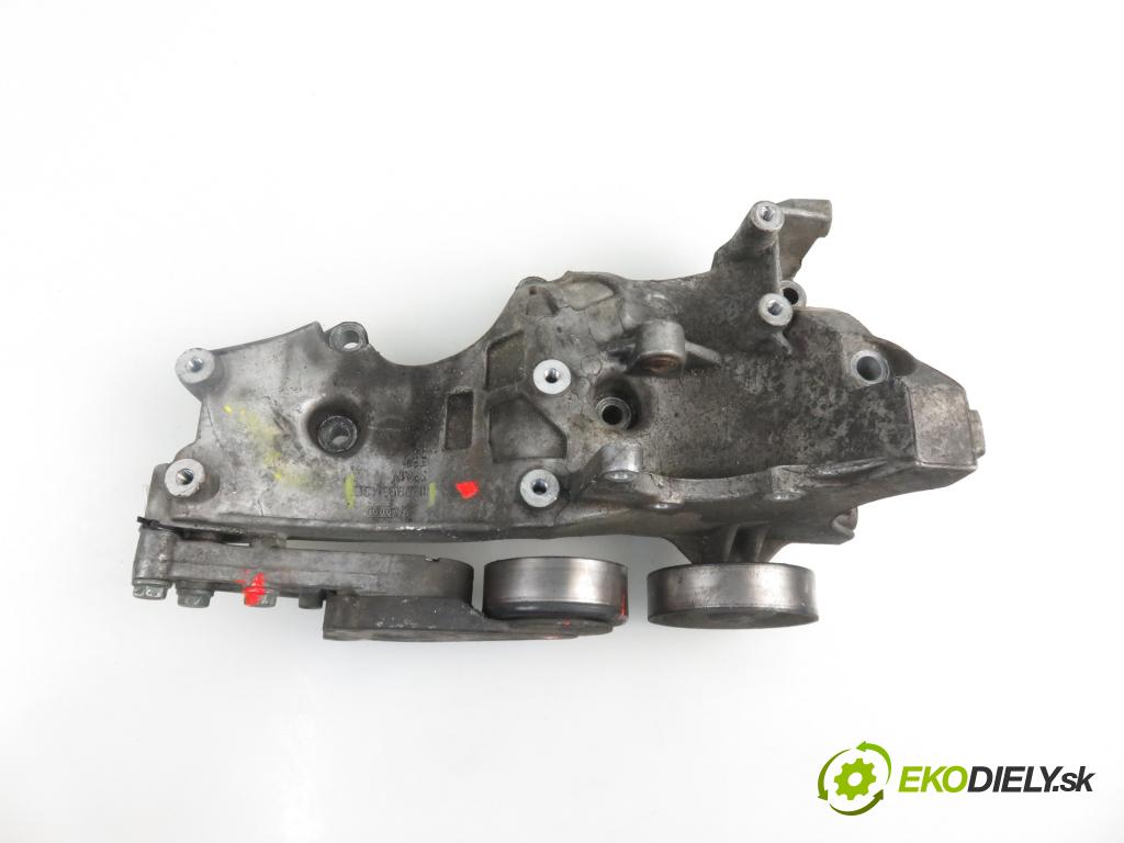 AUDI A4 (8E2, B6) SEDAN 2003 1595,00 Wsporniki i łapy 1595,00 Uchytenie alternátora 06D903143C; 06B903133