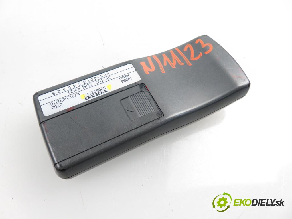 VOLVO V50 (MW) KOMBI 2007 2400,00 Nawigacje GPS fabryczne 2400,00 čítač navigácie 31215512; 30657371 (Ostatné)