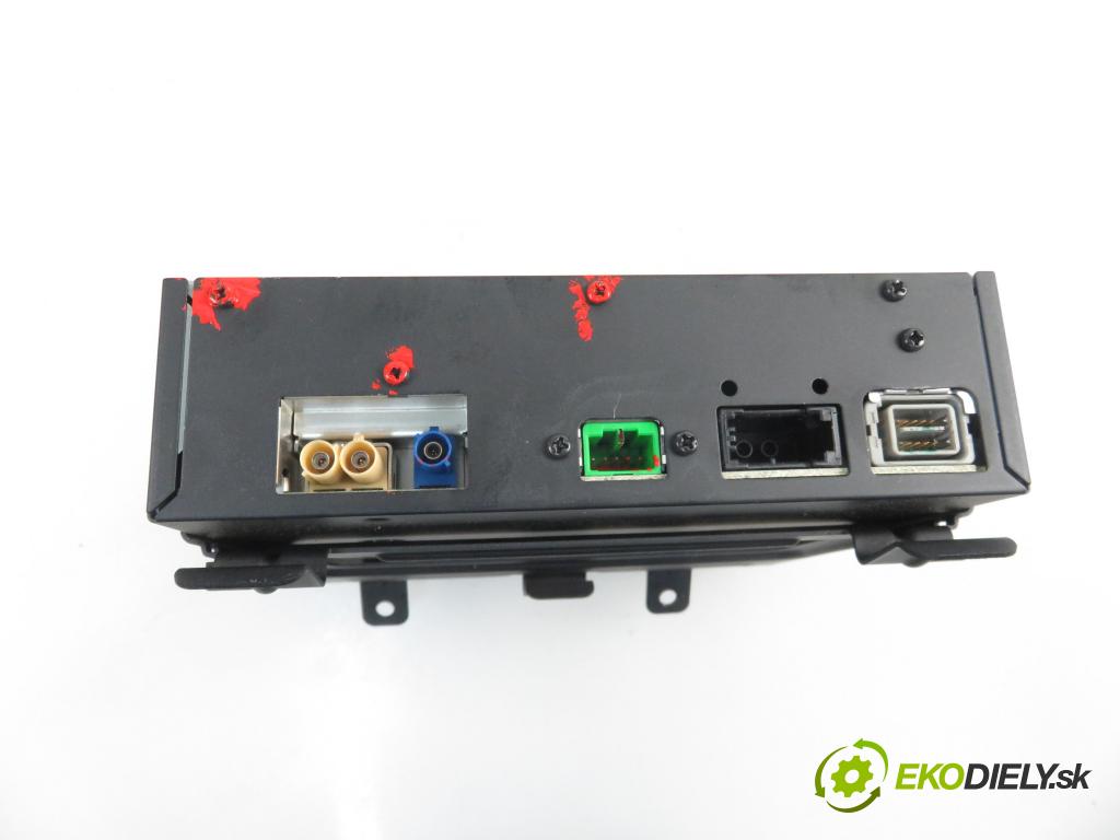 VOLVO V50 (MW) KOMBI 2007 2400,00 Nawigacje GPS fabryczne 2400,00 čítač navigácie 31215512; 30657371 (Ostatné)