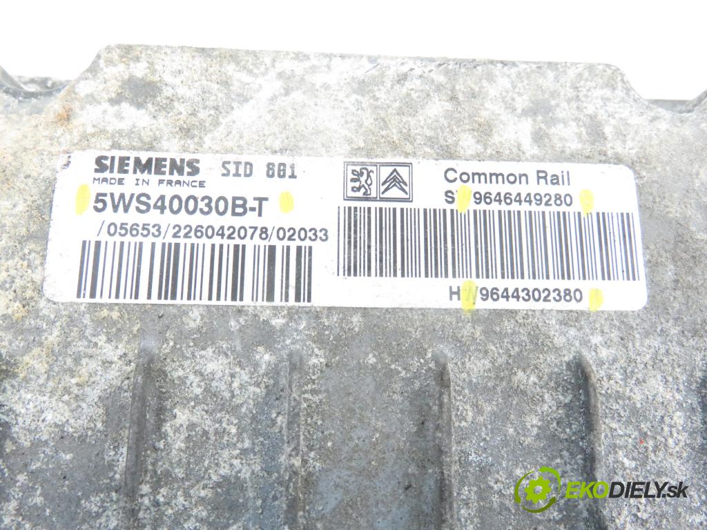PEUGEOT 307 (3A/C) HB 2002 1997,00 Sterowniki silnika 1997,00 Riadiaca jednotka Motor 9646449280; 9644302380; 5WS40030BT