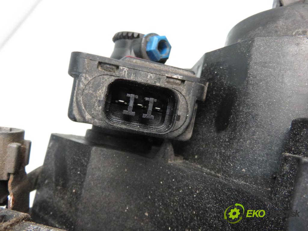 MAZDA 5 (CR19) MINIVAN 2006 1998,00 Lampy przednie 1998,00 Svetlo LP 