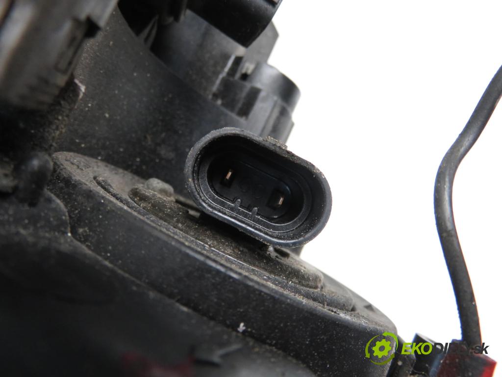 MAZDA 5 (CR19) MINIVAN 2006 1998,00 Lampy przednie 1998,00 Svetlo LP