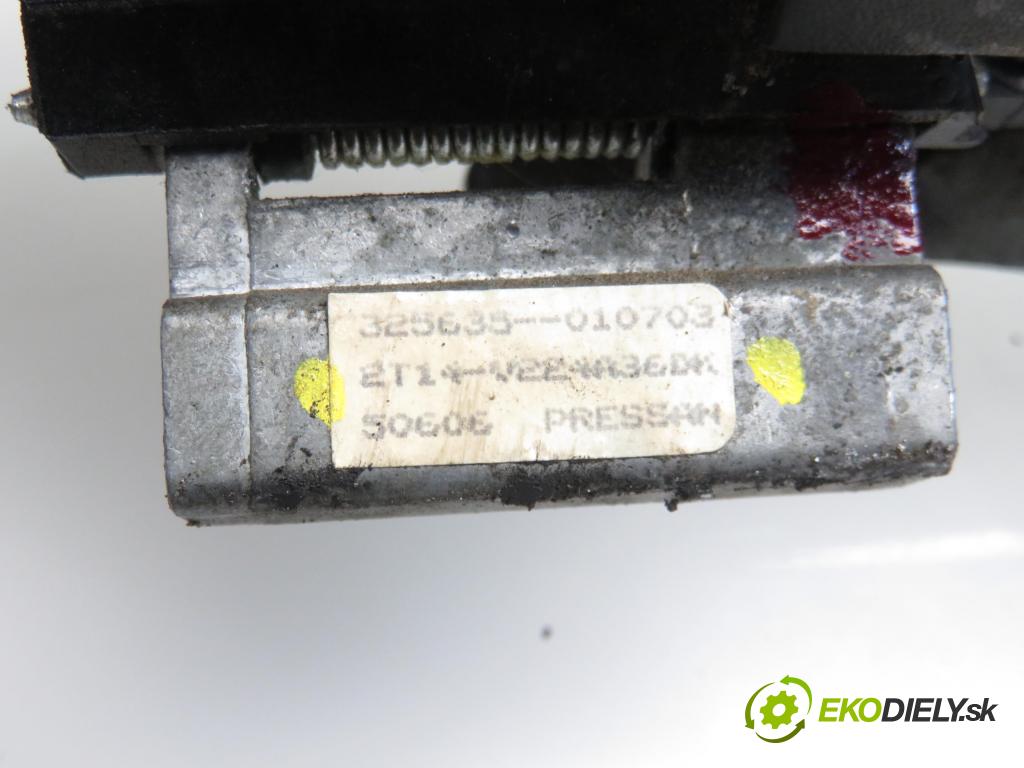 FORD TRANSIT CONNECT (P65_, P70_, P80_) FURGON 2003 1753,00 Klamki 1753,00 klika dveří kufr 2T14V224A36DK
