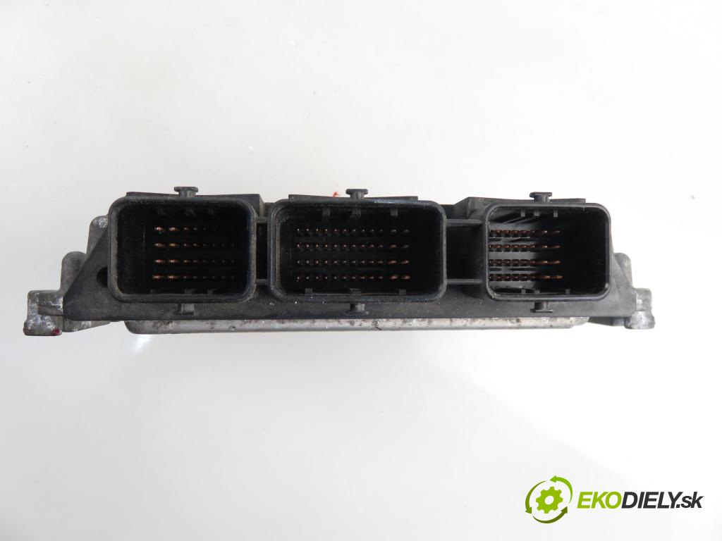 FORD FIESTA VI (CB1,CCN) HB 2009 1560,00 Sterowniki silnika 1560,00 Riadiaca jednotka Motor 0281015428; 9V2112A650AC