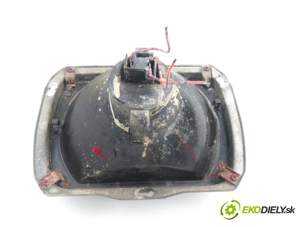 DAIHATSU FEROZA Hard Top (F300) TERENOWY 1991 1590,00 Lampy przednie 1590,00 Svetlo LP