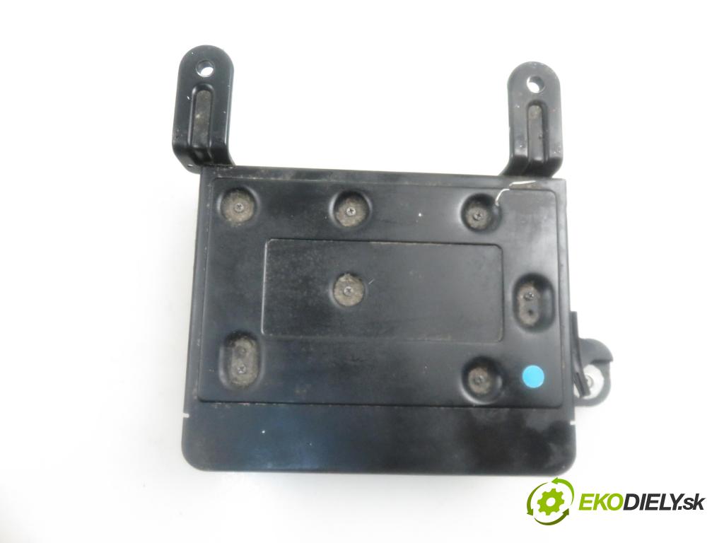 VOLVO V60 I (155) KOMBI 2012 1984,00 Wzmacniacze 1984,00 Zosilňovač 31384099 (Zosilňovače)