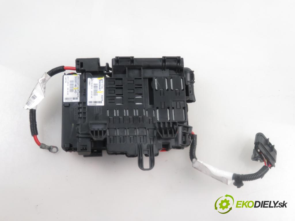 VOLVO V60 I (155) KOMBI 2012 1984,00 Pozostałe 1984,00 riadiaca jednotka / MODUL INNE: 30659092; 31337182