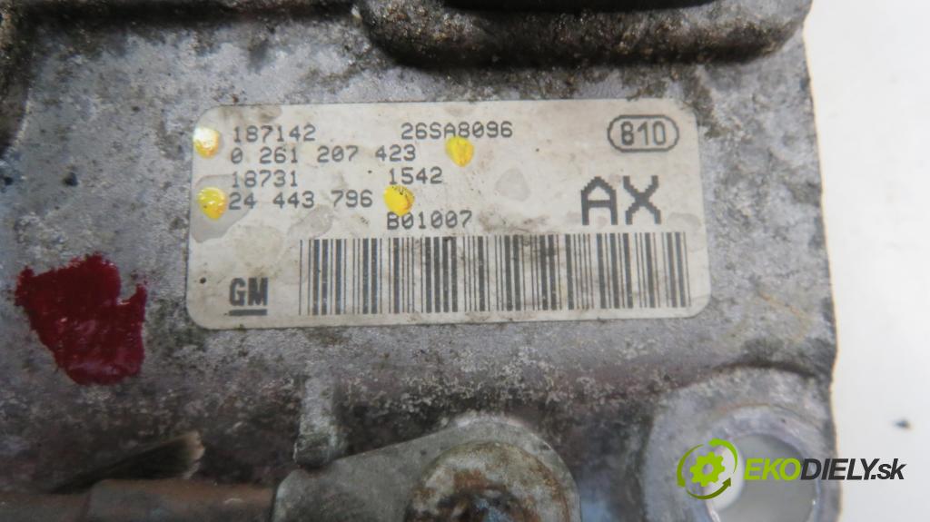 OPEL CORSA C (X01) HB 2001 1199,00 Sterowniki silnika 1199,00 Riadiaca jednotka Motor 0261207423; 24443796
