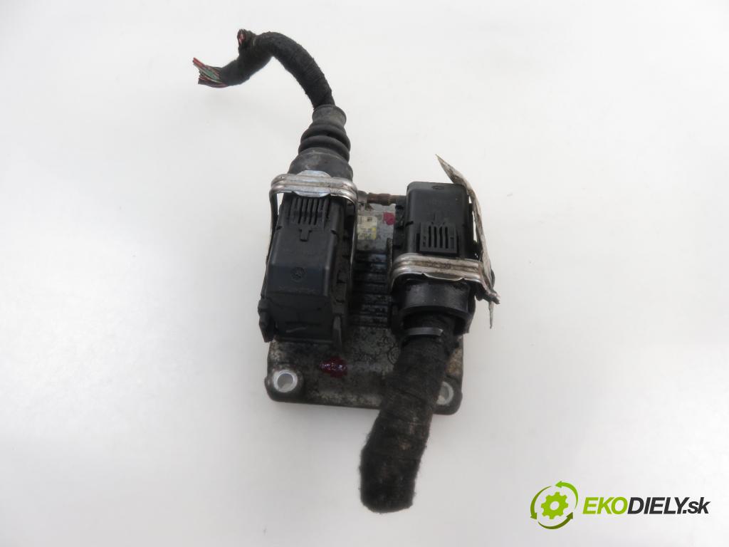 OPEL CORSA C (X01) HB 2001 1199,00 Sterowniki silnika 1199,00 Riadiaca jednotka Motor 0261207423; 24443796