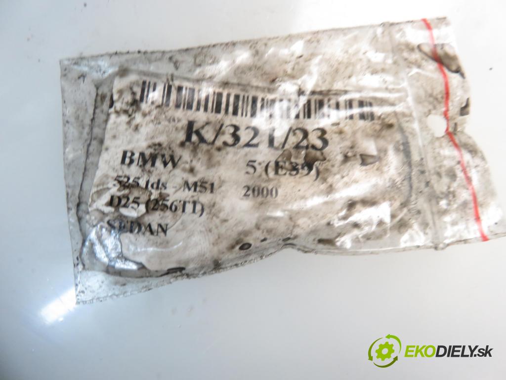 MERCEDES-BENZ KLASA S (W220) SEDAN 2001 3222,00 Pompy wspomagania 3222,00 Pumpa servočerpadlo 0024667401 (Servočerpadlá, pumpy riadenia)