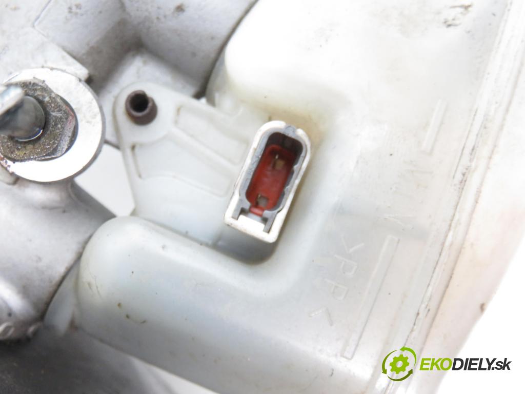 SUZUKI LIANA (ER, RH_) KOMBI 2004 1398,00 Serwa hamulca 1398,00 Posilovač 13101014300 (Servočerpadlá, pumpy riadenia)