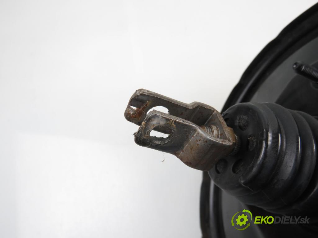 SUZUKI LIANA (ER, RH_) KOMBI 2004 1398,00 Serwa hamulca 1398,00 Posilovač 13101014300 (Servočerpadlá, pumpy riadenia)