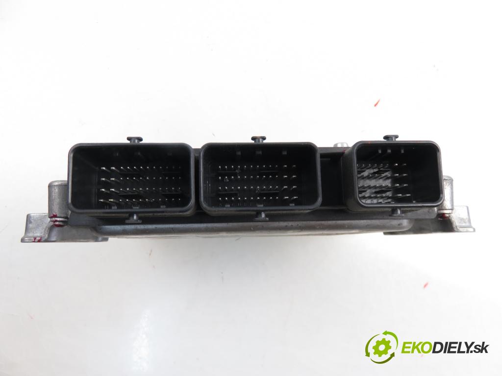 PEUGEOT 407 SW (6E_) KOMBI 2007 1997,00 Sterowniki silnika 1997,00 Riadiaca jednotka Motor 9663612380; 9663548180