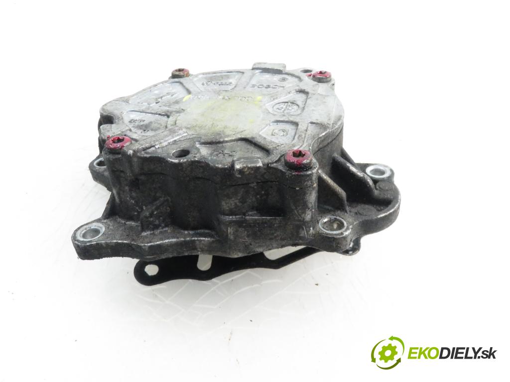 VW PASSAT B6 Variant (3C5) KOMBI 2008 1968,00 Pozostałe 1968,00 pumpa vakuová 03L145100