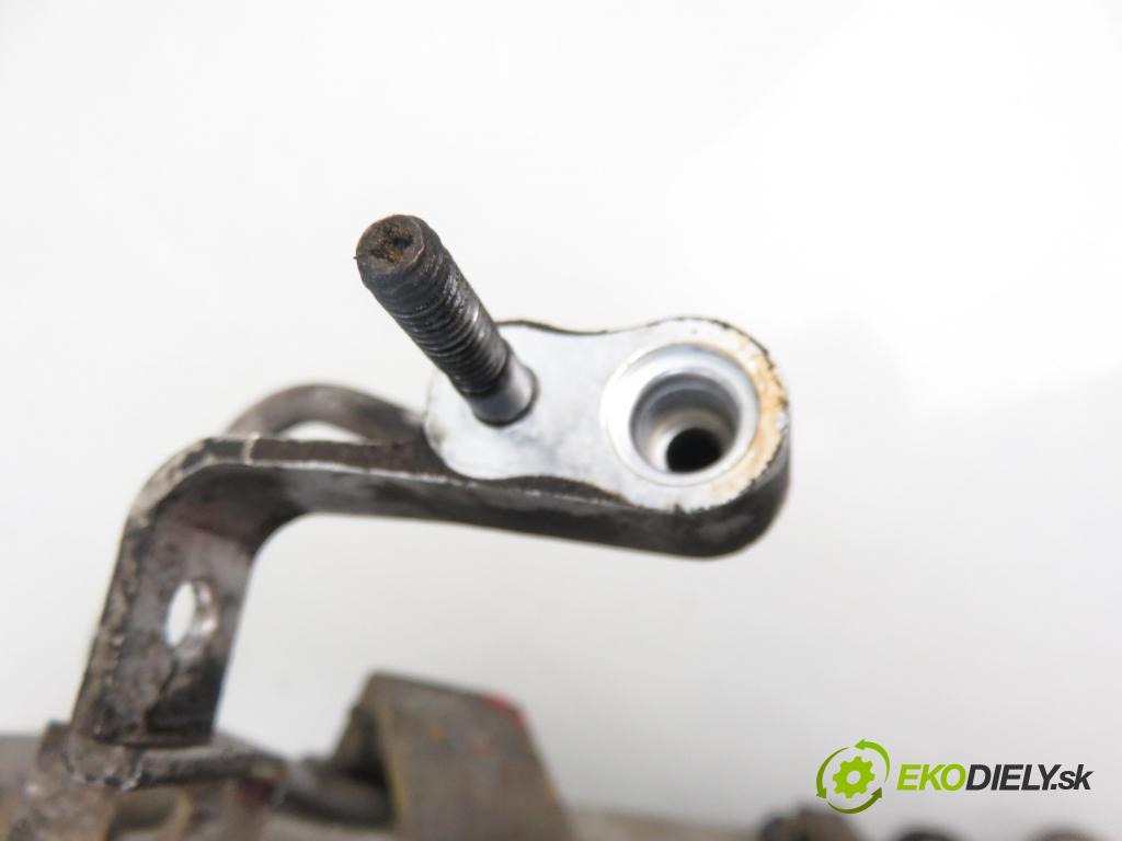 KIA SORENTO I (JC) SUV 2005 2497,00 Chłodnice klimatyzacji (skraplacze) 2497,00 chladič klimatizácie  (Chladiče klimatizácie)