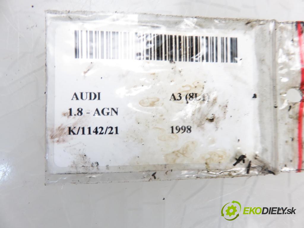 AUDI A3 (8L1) HB 1998 1781,00 Przepustnice 1781,00 Škrtiaca klapka 06A133064M (Škrtiace klapky)