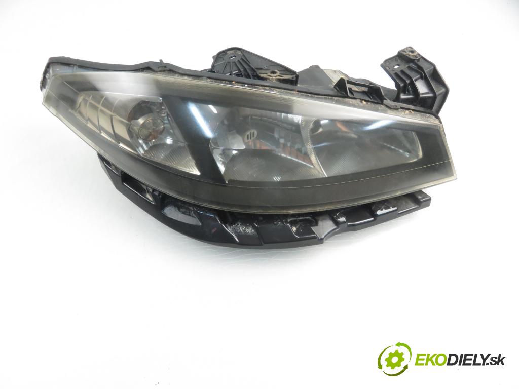 RENAULT LAGUNA II Grandtour (KG0/1_) KOMBI 2005 2188,00 Lampy przednie 2188,00 Svetlo PP 8200481197