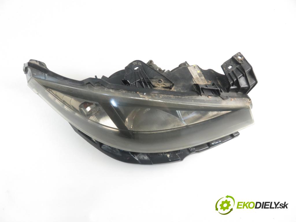 RENAULT LAGUNA II Grandtour (KG0/1_) KOMBI 2005 2188,00 Lampy przednie 2188,00 Svetlo PP 8200481197