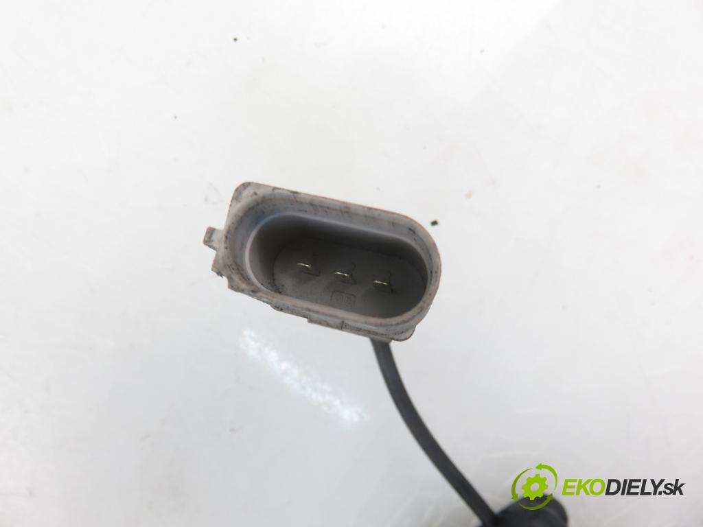 SKODA OCTAVIA I (1U2) LIFTBACK 2000 85,00 2.0  8V 116 - AQY 1984,00 Snímač polohy Vačkového hriadeľa/kľuky kľukového 0261210147