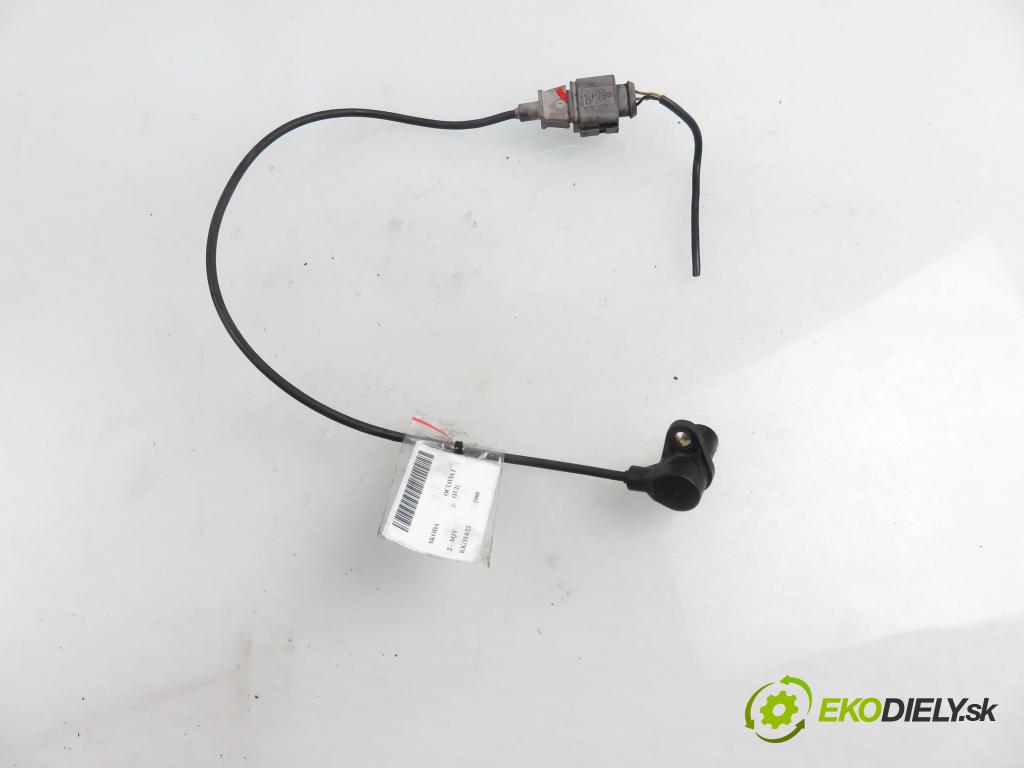 SKODA OCTAVIA I (1U2) LIFTBACK 2000 85,00 2.0  8V 116 - AQY 1984,00 snímač polohy Vačkového hřídele / kliky klikového 0261210147