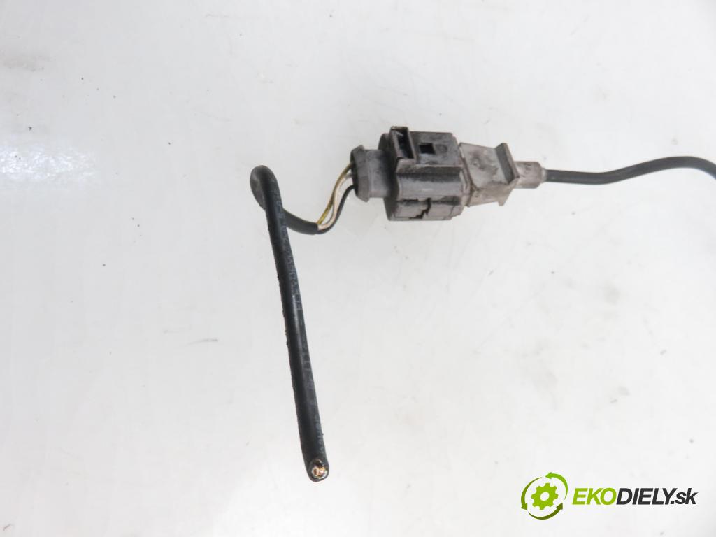 SKODA OCTAVIA I (1U2) LIFTBACK 2000 85,00 2.0  8V 116 - AQY 1984,00 snímač polohy Vačkového hřídele / kliky klikového 0261210147