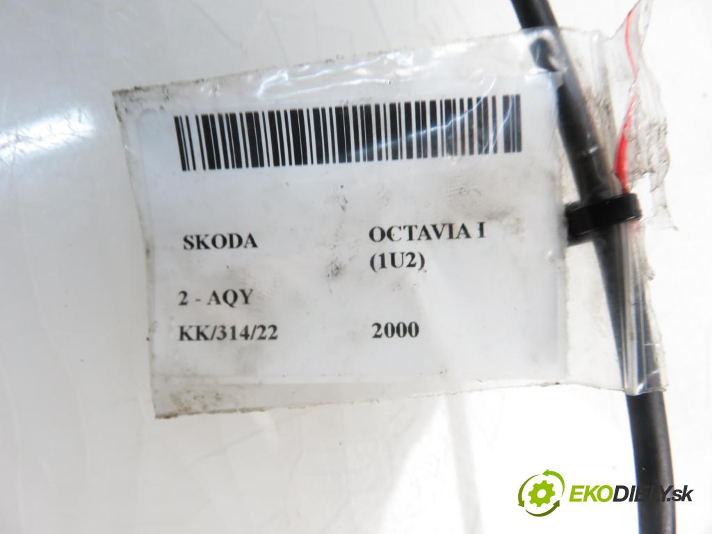 SKODA OCTAVIA I (1U2) LIFTBACK 2000 85,00 2.0  8V 116 - AQY 1984,00 snímač polohy Vačkového hřídele / kliky klikového 0261210147