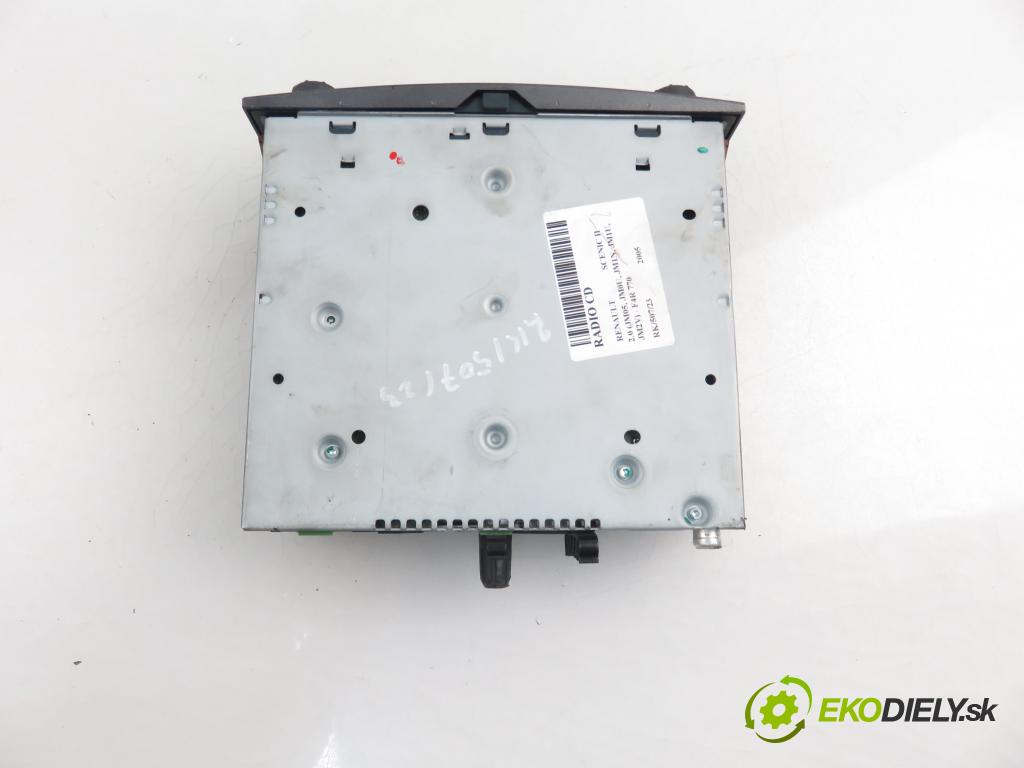 RENAULT SCENIC II (JM0/1_) MINIVAN 2005 1998,00 Radioodtwarzacze 1998,00 RADIO CD 8200484426