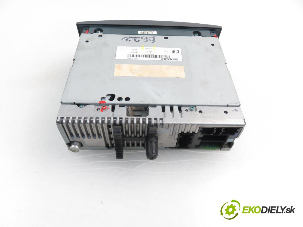 RENAULT SCENIC II (JM0/1_) MINIVAN 2005 1998,00 Radioodtwarzacze 1998,00 RADIO CD 8200484426