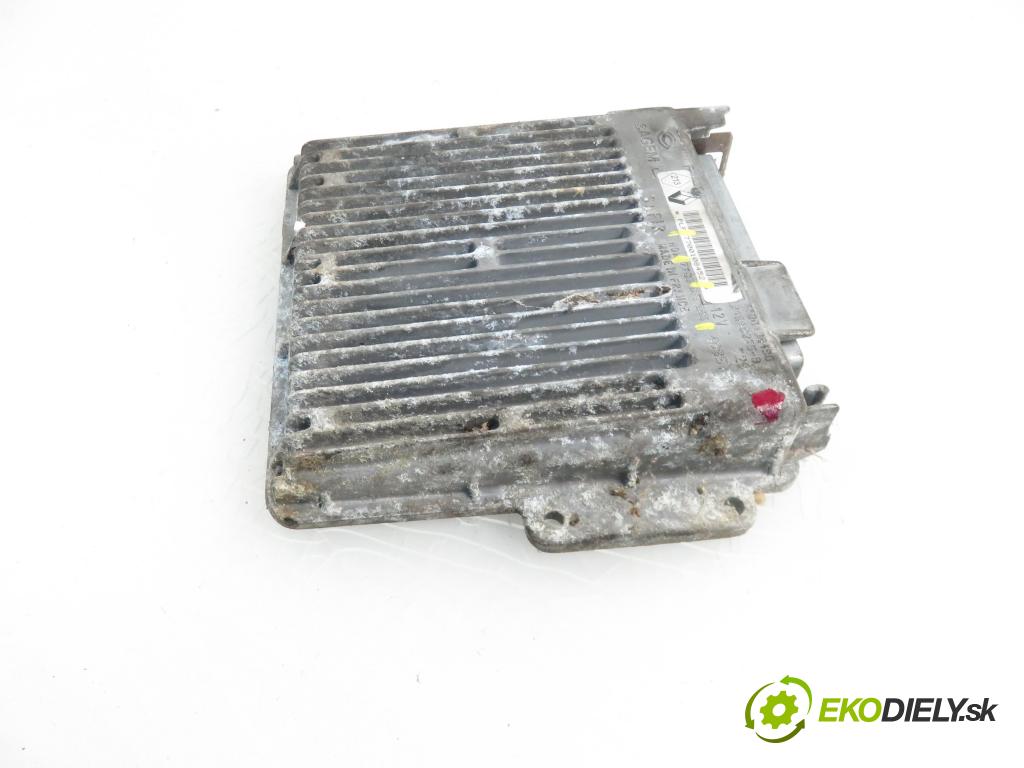 RENAULT TWINGO I (C06_) HB 1997 1149,00 Sterowniki silnika 1149,00 Riadiaca jednotka Motor 7700108452; 7700105560