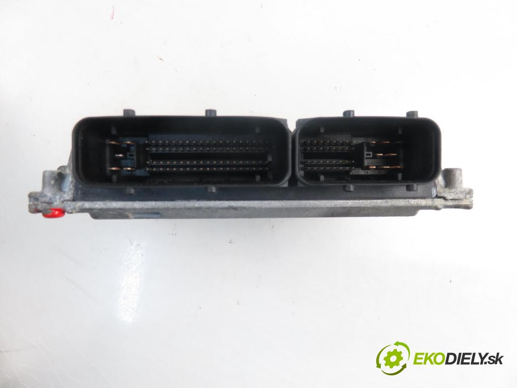 SKODA FABIA I SEDAN (6Y3) SEDAN 2003 1198,00 Sterowniki silnika 1198,00 Riadiaca jednotka Motor 03E906033F; 5WP4012607