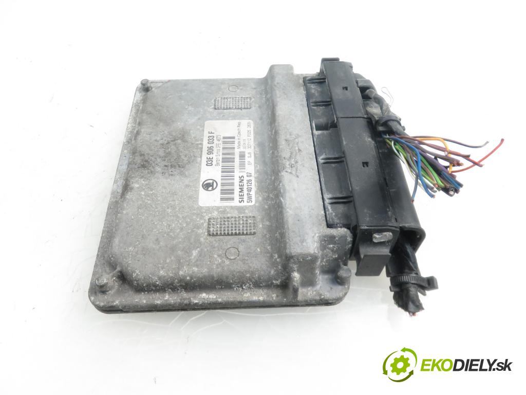 SKODA FABIA I SEDAN (6Y3) SEDAN 2003 1198,00 Sterowniki silnika 1198,00 Riadiaca jednotka Motor 03E906033F; 5WP4012607