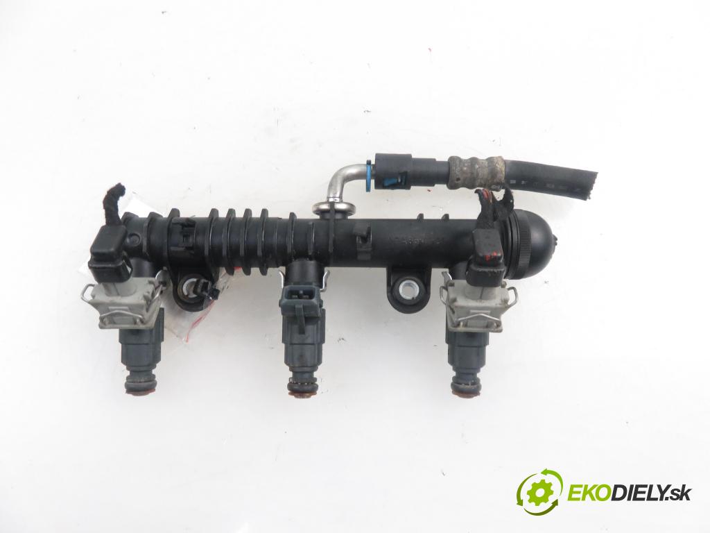 OPEL CORSA C (X01) HB 2002 973,00 Listwy wtryskowe 973,00 Lišta vstrekovacia 0280151075; 0280155965 (Vstrekovacie lišty)