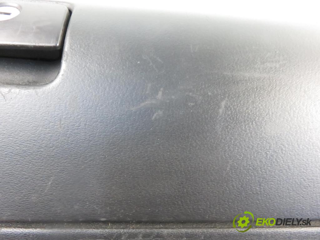 AUDI A3 (8L1) HB 2000 1896,00 Schowki, półki 1896,00 Priehradka, kastlík 8L1857095