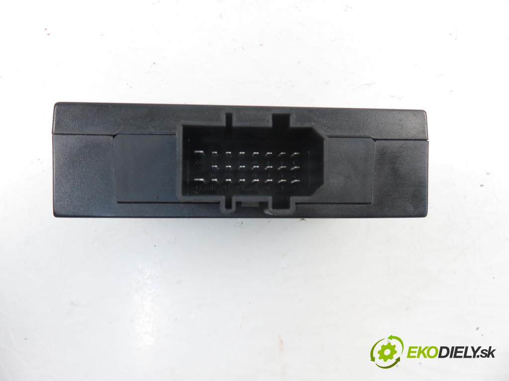 VW GOLF IV (1J1) HB 2002 1896,00 Moduły komfortu 1896,00 MODUL komfortu 1J0959799Q; 5DK00795150