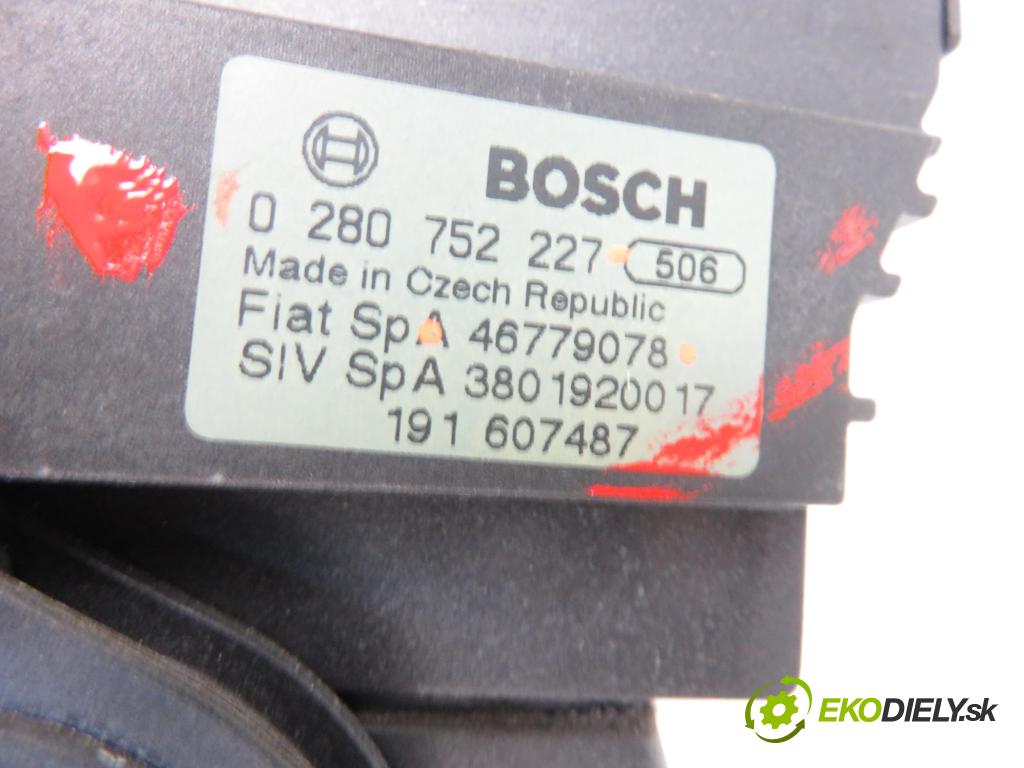 FIAT STILO (192_) HB 2002 1596,00 Pozostałe 1596,00 Potenciometer plynového pedálu 0280752227; 46779078 (Pedále)