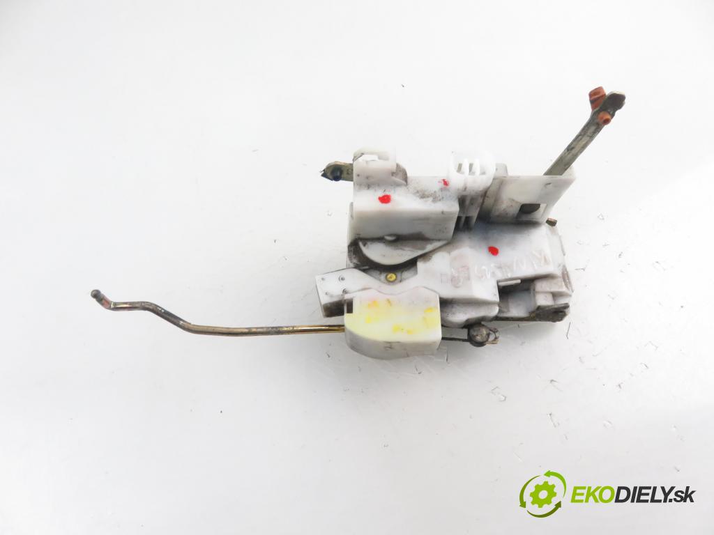 TOYOTA AVENSIS Station Wagon (_T22_) KOMBI 2000 1975,00 Zamki 1975,00 zámok