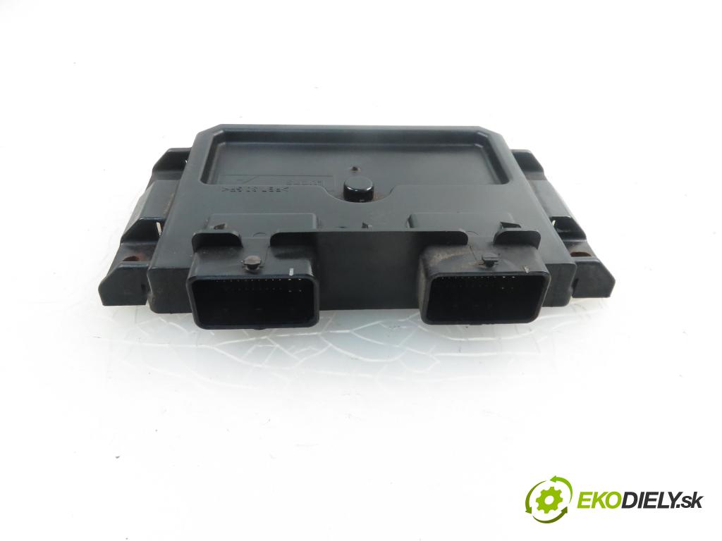 PEUGEOT 206 liftback (2A/C) HB 2002 1868,00 Sterowniki silnika 1868,00 Riadiaca jednotka Motor 9648201580
