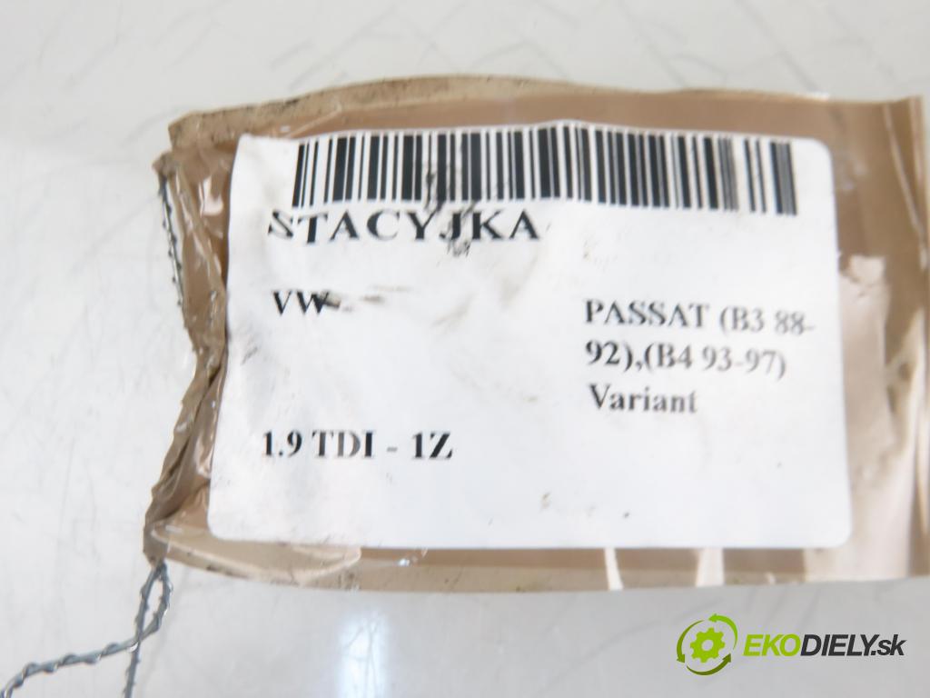 VW PASSAT B3/B4 Variant (3A5, 35I) KOMBI 1994 1896,00 Stacyjki 1896,00 spinačka 357905851D (Spínacie skrinky a kľúče)